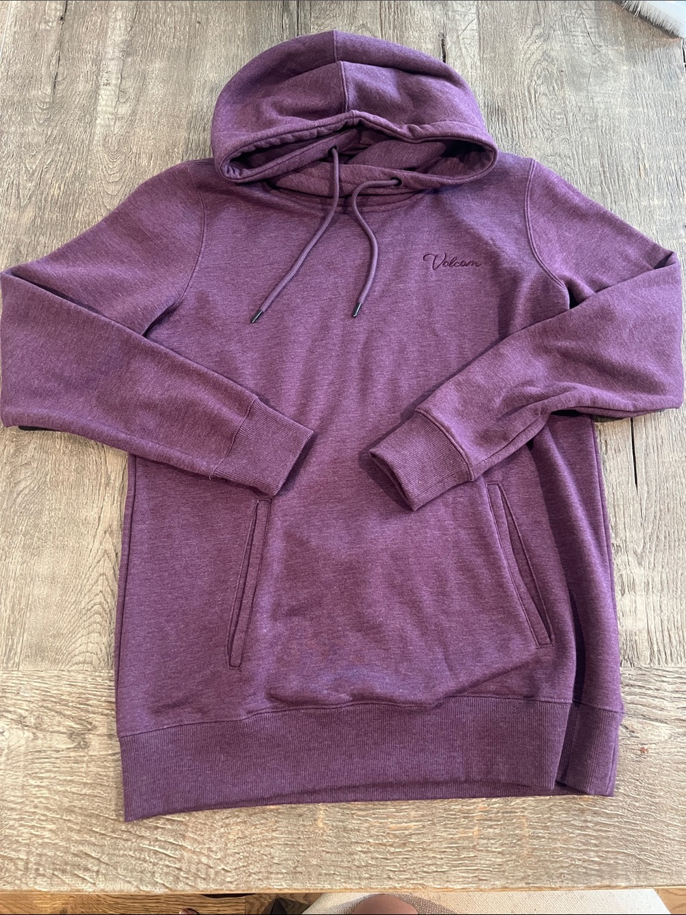 Volcom WOMEN'S TOWER PULLOVER FLEECE HOODIE Deep Plum
